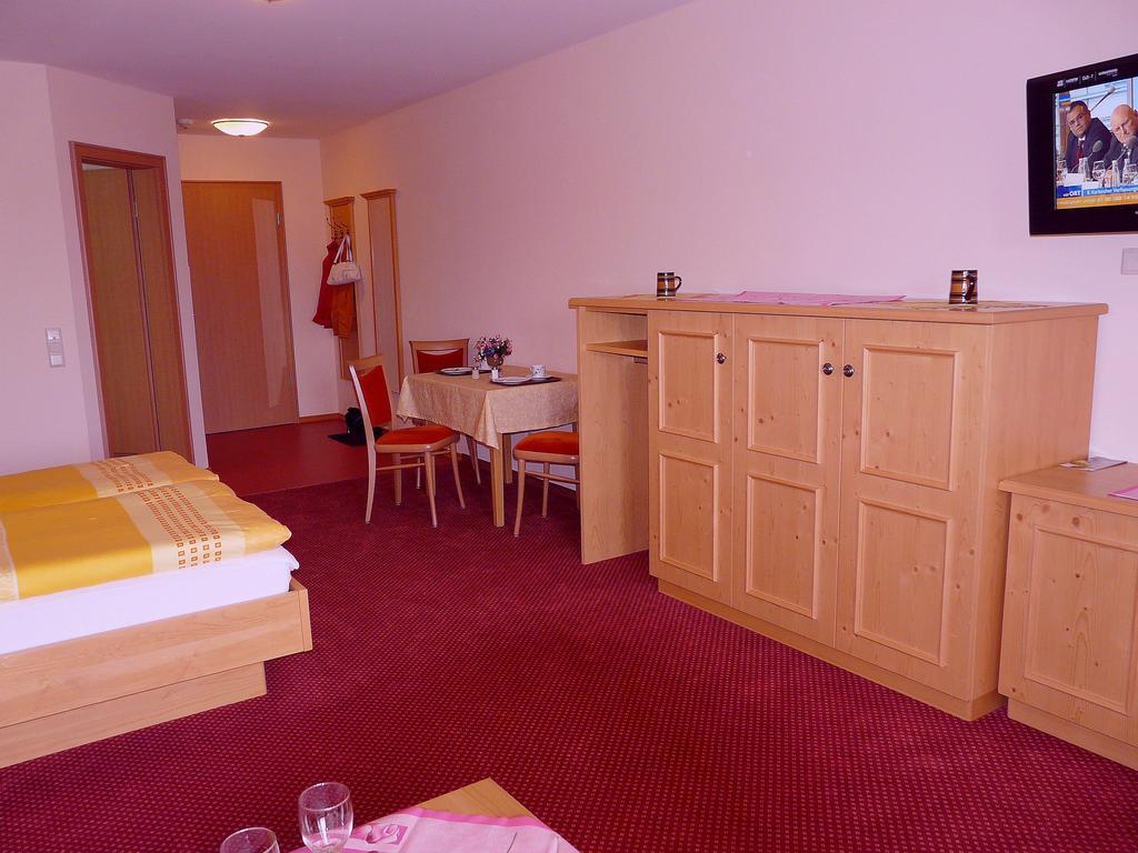 Gasthof Buglhof Sankt Englmar Room photo