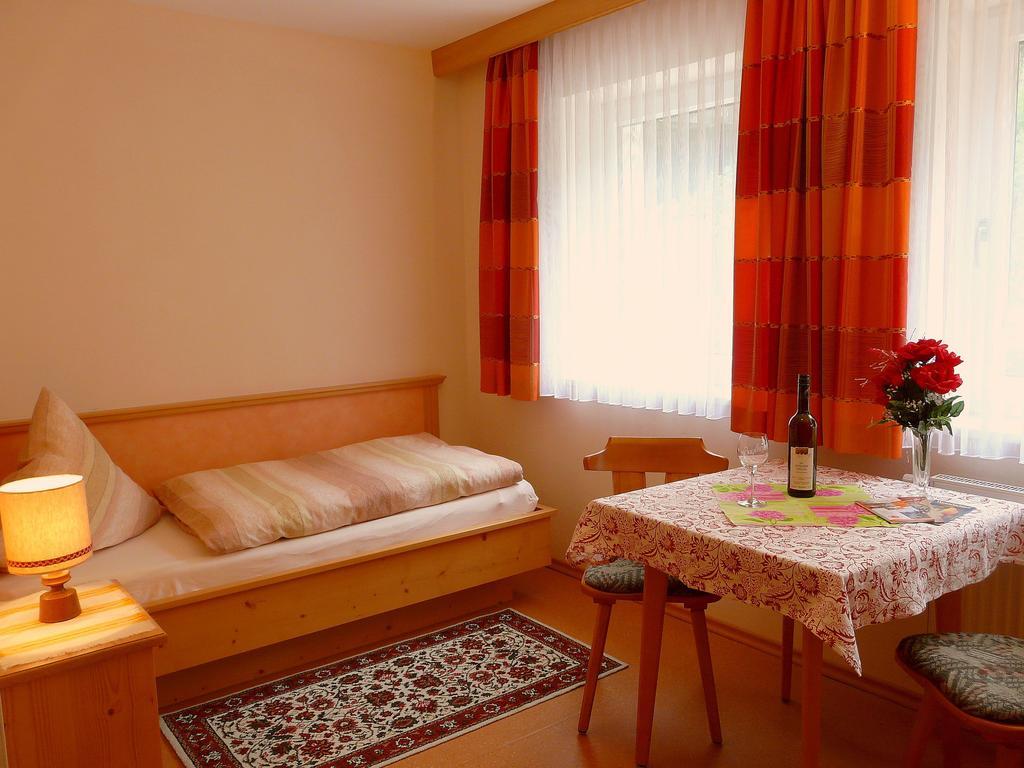 Gasthof Buglhof Sankt Englmar Room photo