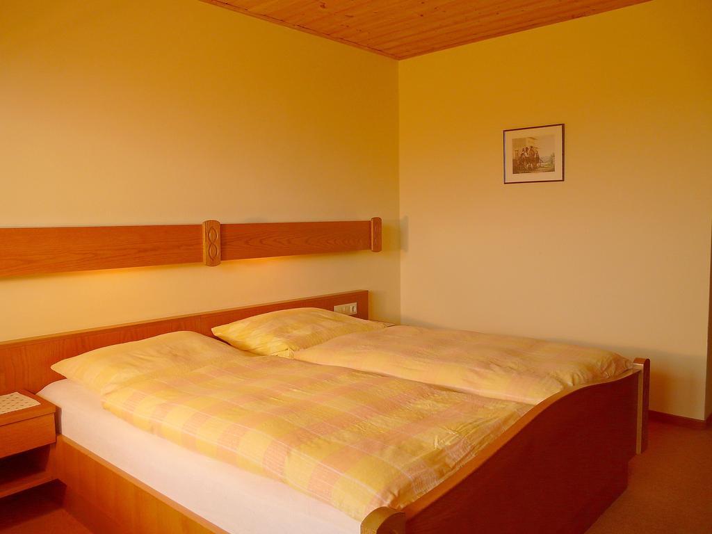 Gasthof Buglhof Sankt Englmar Room photo