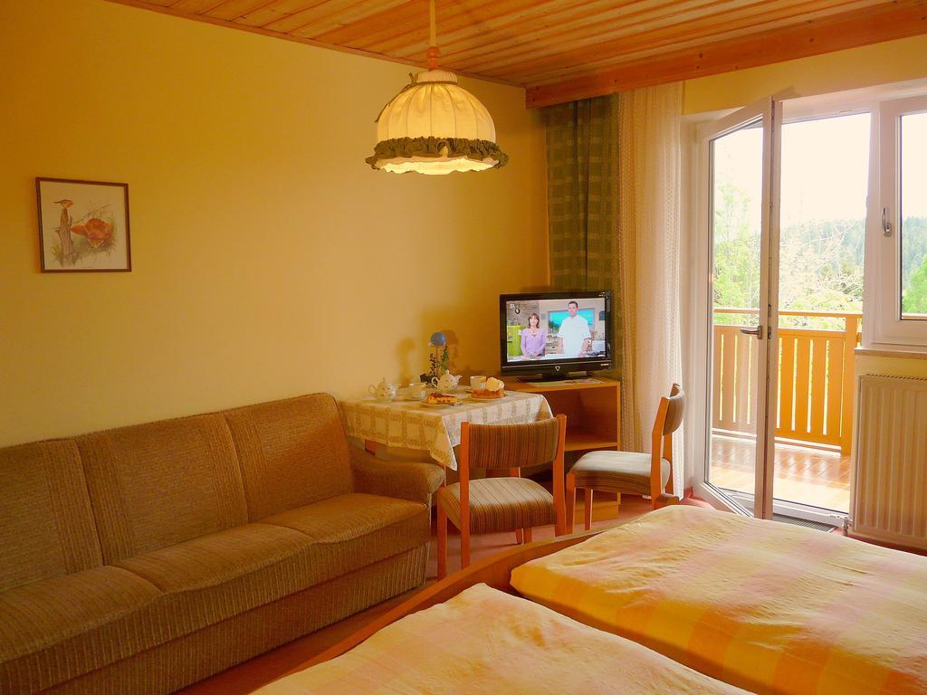 Gasthof Buglhof Sankt Englmar Room photo