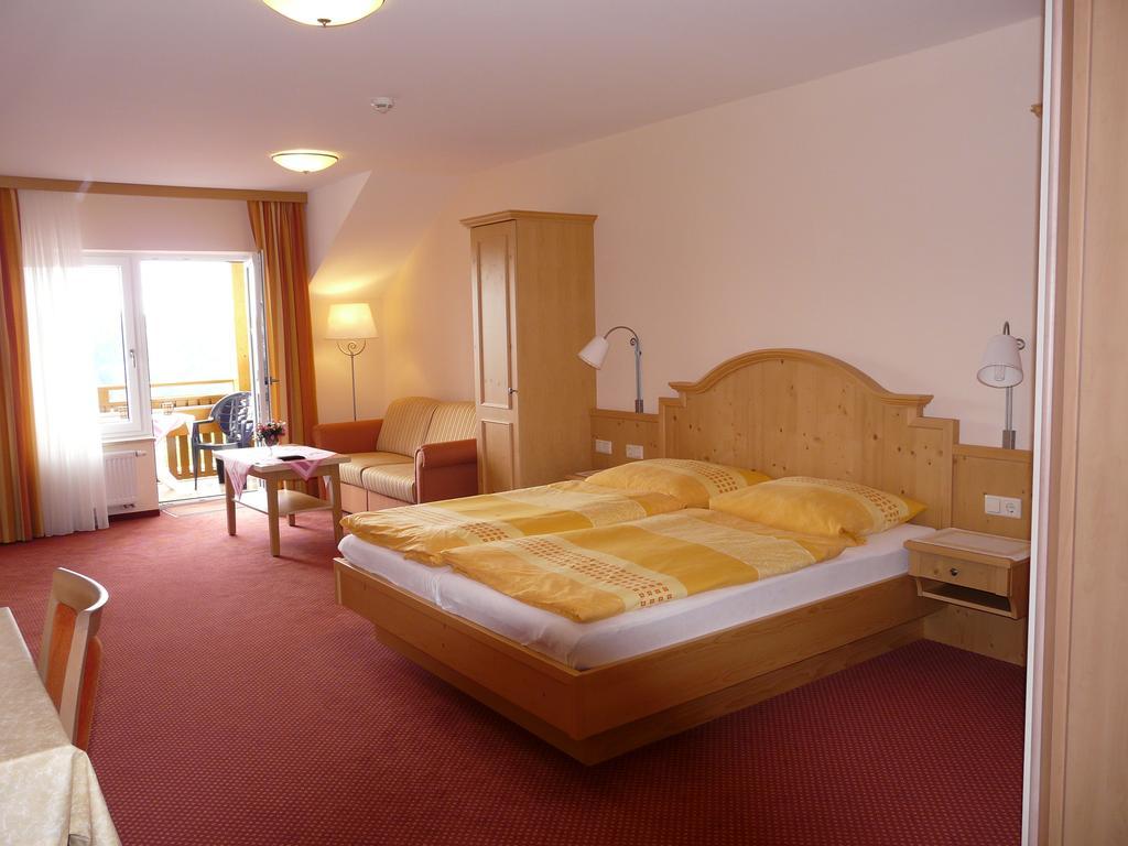 Gasthof Buglhof Sankt Englmar Room photo
